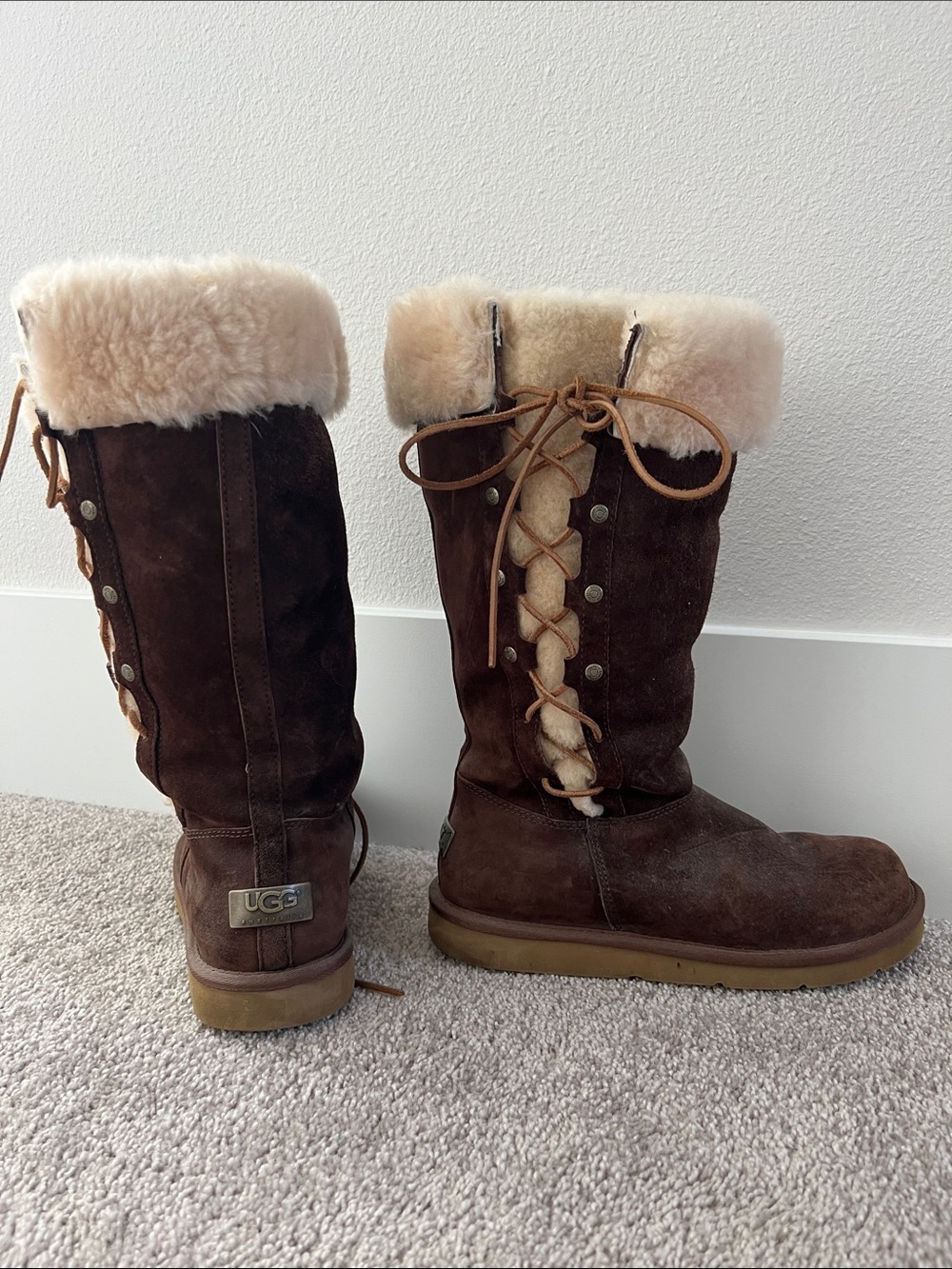 UGG Brown Suede Shearling Lace-Up Mid-Calf Boots size 9